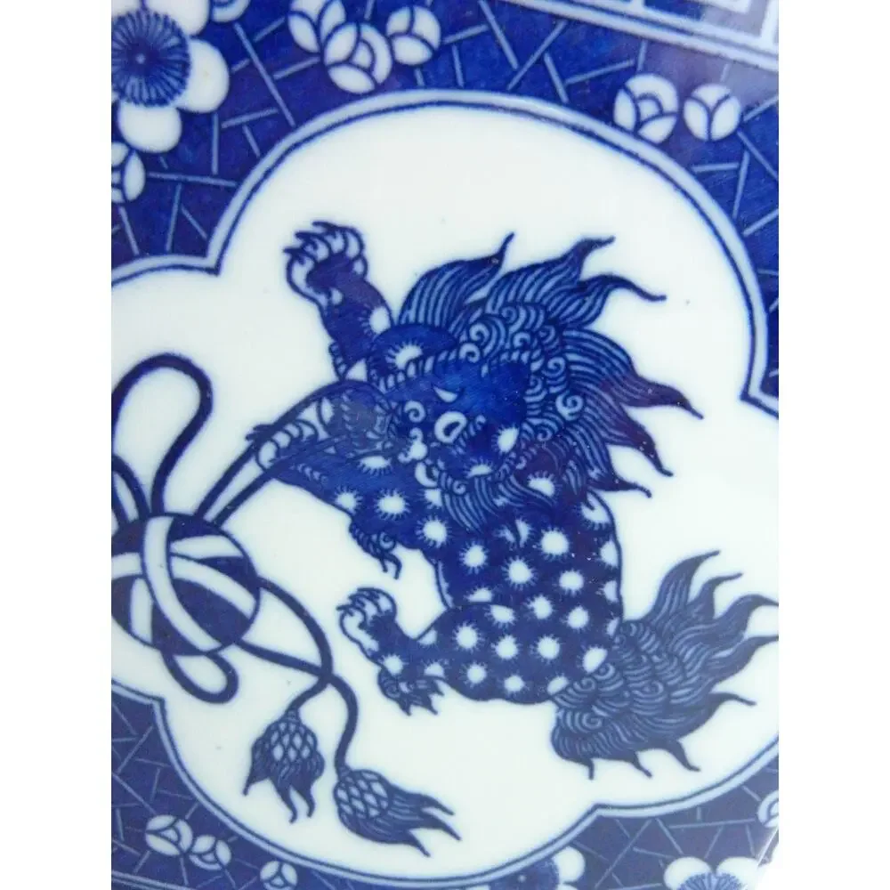 Vintage Chinese Porcelain Pot Foo Dog Lions Blue White Bud Vase Tea Caddy Jar